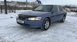 Toyota Camry 2001 годаfor3 800 000 тг. в Усть-Каменогорск