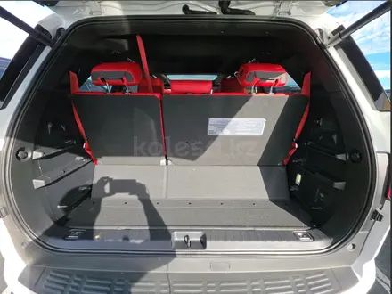 Toyota Sequoia 2023 года за 46 000 000 тг. в Алматы – фото 16