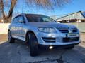 Volkswagen Touareg 2007 года за 7 500 000 тг. в Алматы – фото 2