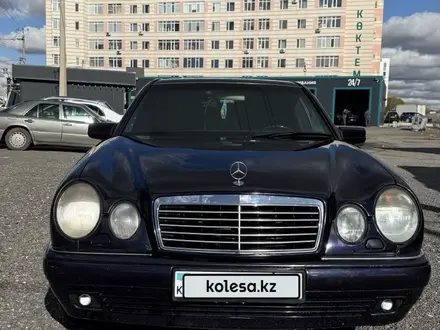 Mercedes-Benz E 320 1997 года за 2 900 000 тг. в Астана – фото 14