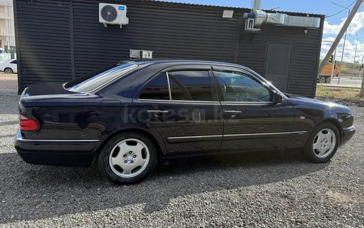 Mercedes-Benz E 320 1997 годаүшін2 900 000 тг. в Астана