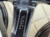 Диски Toyota Camry 55 original r17 graphite за 320 000 тг. в Алматы – фото 5