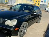 Mercedes-Benz C 240 2002 годаүшін2 600 000 тг. в Астана – фото 3