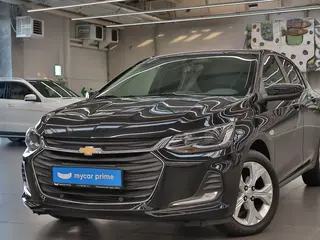 Chevrolet Onix Premier 2