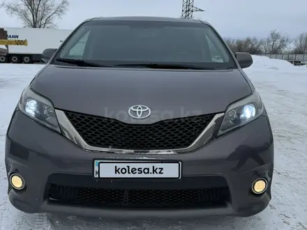 Toyota Sienna 2017 года за 15 500 000 тг. в Уральск – фото 19