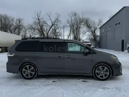 Toyota Sienna 2017 года за 15 500 000 тг. в Уральск – фото 3