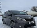 Toyota Sienna 2017 года за 15 500 000 тг. в Уральск – фото 2