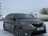 Toyota Sienna 2017 года за 15 500 000 тг. в Уральск – фото 2