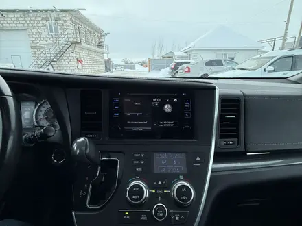 Toyota Sienna 2017 года за 15 500 000 тг. в Уральск – фото 7
