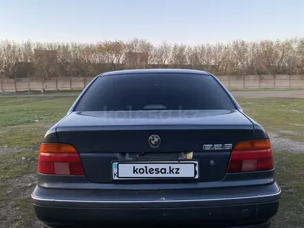 BMW 528 1998 года за 3 500 000 тг. в Астана – фото 7