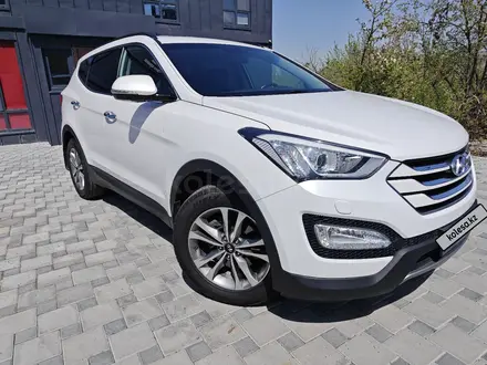 Hyundai Santa Fe 2014 года за 10 500 000 тг. в Алматы