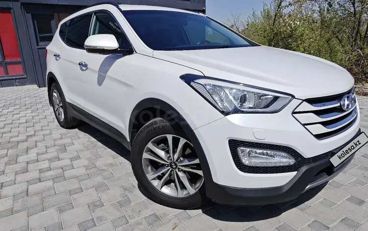 Hyundai Santa Fe 2014 года за 10 500 000 тг. в Алматы