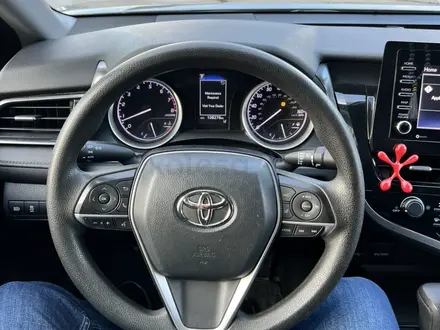 Toyota Camry 2021 года за 11 350 000 тг. в Шымкент – фото 8