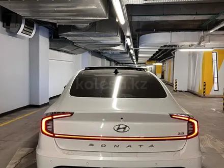 Hyundai Sonata 2022 года за 13 300 000 тг. в Алматы – фото 15