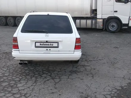 Mercedes-Benz E 200 1994 года за 1 300 000 тг. в Алматы – фото 7