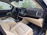 Toyota Highlander 2013 года за 14 800 000 тг. в Шымкент – фото 5