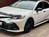 Toyota Camry 2022 года за 15 800 000 тг. в Алматы – фото 3