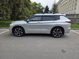Mitsubishi Outlander 2023 года за 17 900 000 тг. в Алматы – фото 2