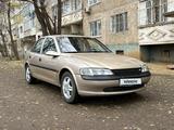 Opel Vectra 1998 года за 1 600 000 тг. в Уральск – фото 2