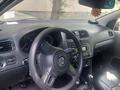 Volkswagen Polo 2011 годаfor3 500 000 тг. в Астана – фото 2