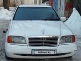 Mercedes-Benz C 200 1994 годаfor1 800 000 тг. в Алматы