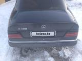 Mercedes-Benz E 230 1992 года за 650 000 тг. в Талдыкорган – фото 4