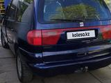 SEAT Alhambra 1998 годаүшін1 800 000 тг. в Караганда – фото 4