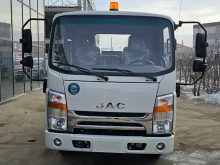 Jac  Эвакуатор с ломанной платформой с гидравлической лебедкой на JAC N56 2024 года за 18 900 000 тг. в Атырау – фото 40