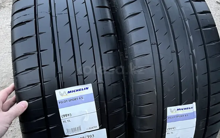 225-40-19 перед и зад 255-35-19 Michelin Pilot Sport 4S за 200 000 тг. в Алматы