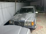 Mercedes-Benz E 230 1989 года за 1 000 000 тг. в Алматы