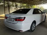 Toyota Camry 2015 годаfor11 300 000 тг. в Алматы – фото 3