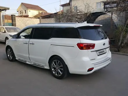 Kia Carnival 2019 года за 16 500 000 тг. в Алматы – фото 9