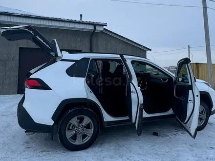 Toyota RAV4 2022 года за 15 800 000 тг. в Караганда – фото 8