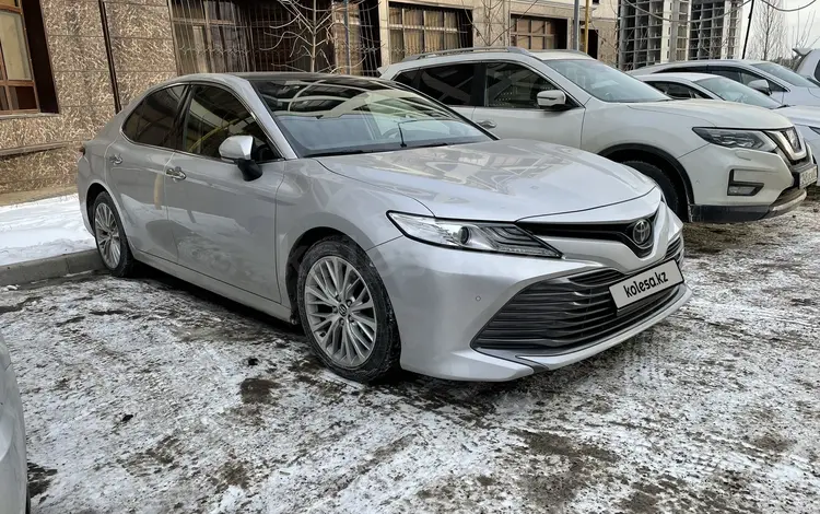 Toyota Camry 2020 года за 14 500 000 тг. в Алматы