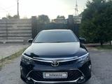 Toyota Camry 2017 годаfor12 700 000 тг. в Шымкент