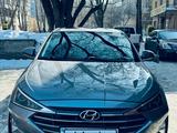 Hyundai Elantra 2019 годаүшін9 200 000 тг. в Алматы