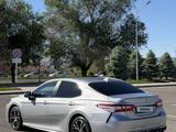 Toyota Camry 2020 года за 11 700 000 тг. в Алматы – фото 5