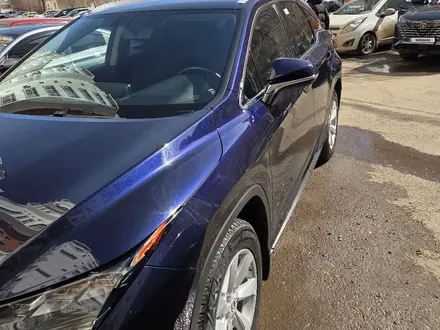 Lexus RX 200t 2017 года за 22 000 000 тг. в Астана – фото 2