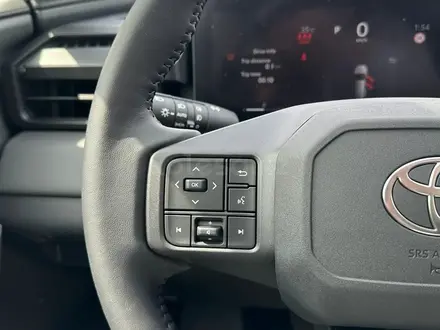 Toyota RAV4 2026 года за 21 990 000 тг. в Петропавловск – фото 11