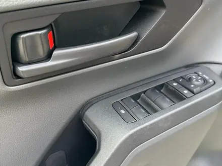 Toyota RAV4 2026 года за 21 990 000 тг. в Петропавловск – фото 13