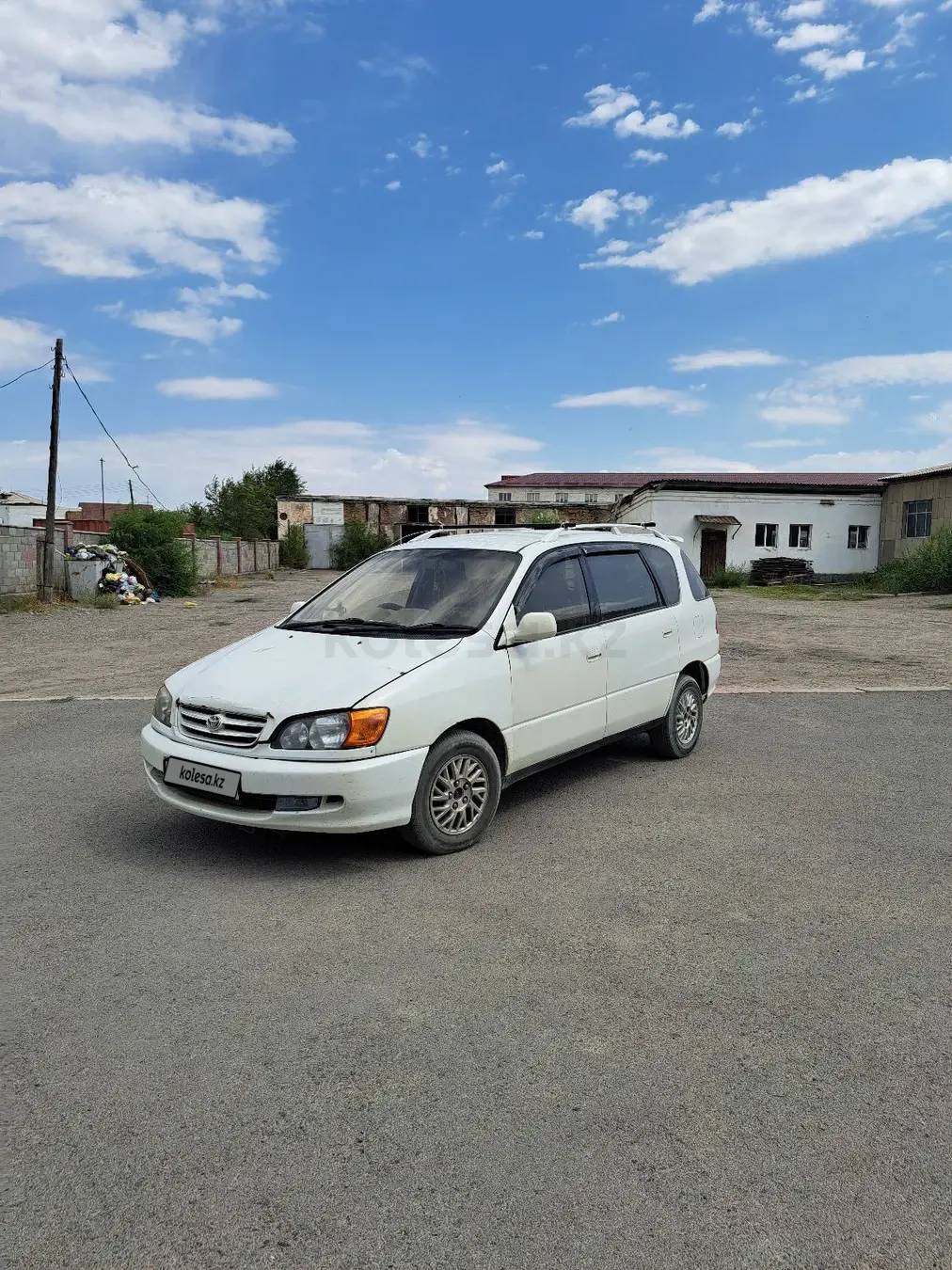 Toyota Ipsum, 2001