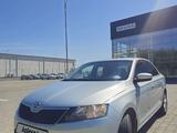 Skoda Rapid 2015 года за 4 000 000 тг. в Актобе – фото 2