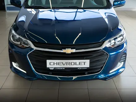 Chevrolet Onix LTZ 2025 года за 6 990 000 тг. в Караганда – фото 5