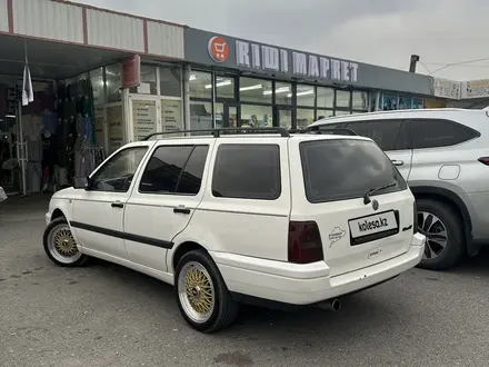 Volkswagen Golf 1997 года за 2 550 000 тг. в Шымкент – фото 5