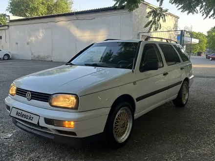 Volkswagen Golf 1997 года за 2 550 000 тг. в Шымкент – фото 3
