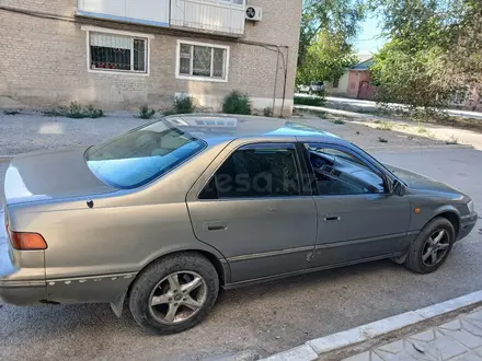 Toyota Camry 1998 года за 2 300 000 тг. в Кызылорда – фото 3