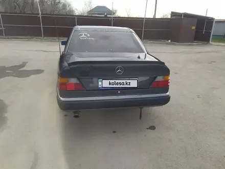 Mercedes-Benz E 230 1990 годаүшін550 000 тг. в Алматы – фото 4