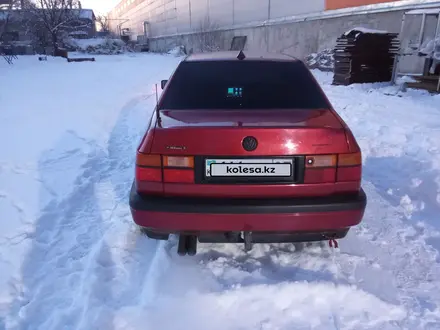 Volkswagen Vento 1993 года за 1 800 000 тг. в Алматы