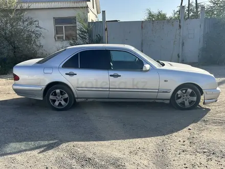 Mercedes-Benz E 320 1997 года за 2 250 000 тг. в Шымкент