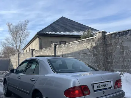 Mercedes-Benz E 230 1998 года за 3 900 000 тг. в Алматы – фото 17